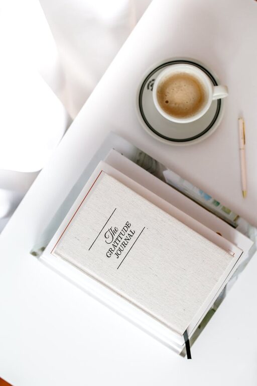Beginner Guide to Journaling Every Day for a Happier You
